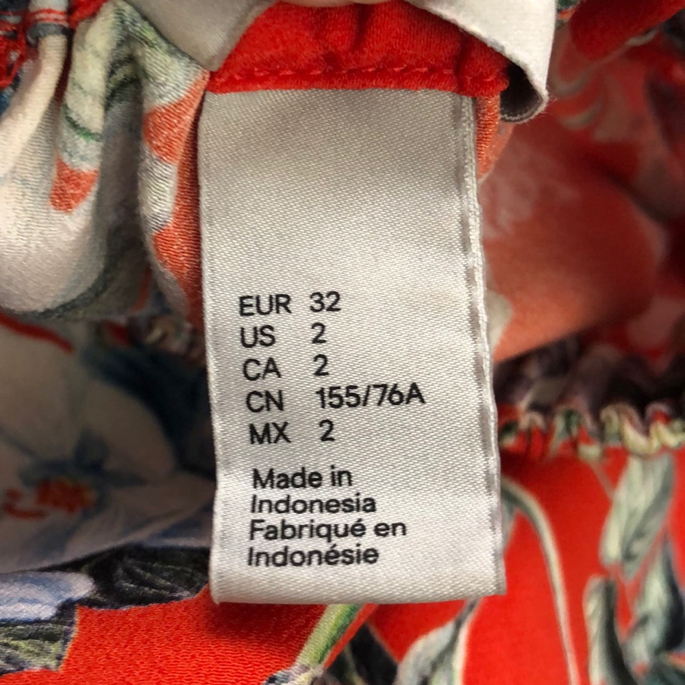 F21 Red Floral  High Neckline Long Sleeve Dress 2 - Picture 3 of 3